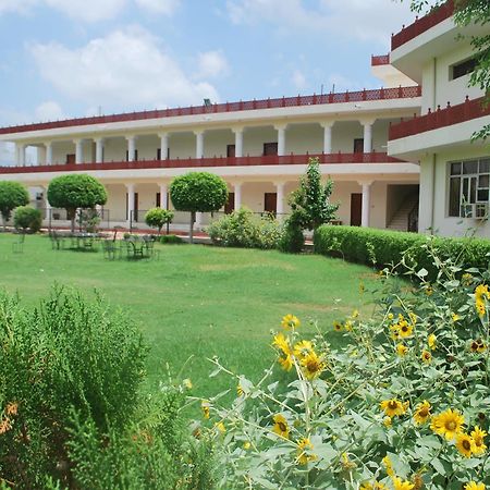Regenta Resort Shyam Bharatpur Ngoại thất bức ảnh